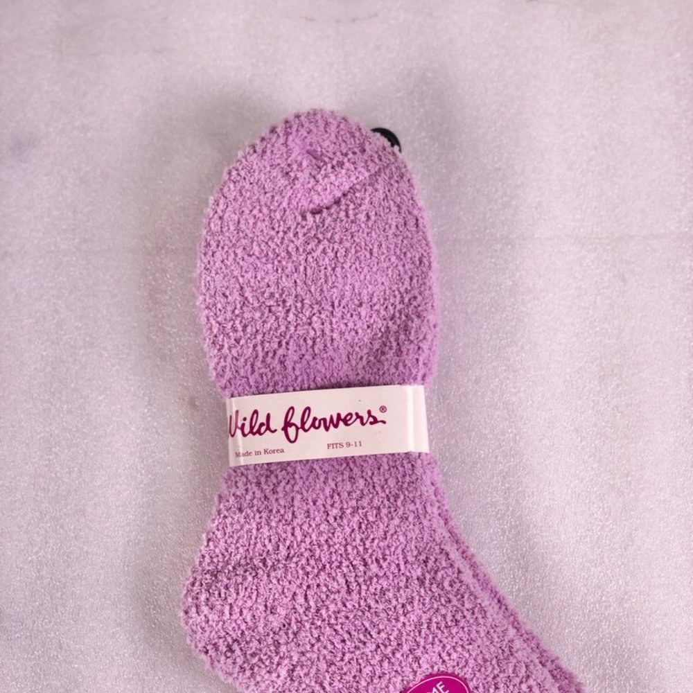 WILDFLOWERS Women's Purple Fuzzy Socks